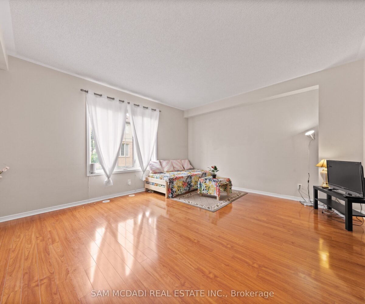 103 Cedar Lake Crescent – Featured Listing in Brampton by Sam McDadi – 09