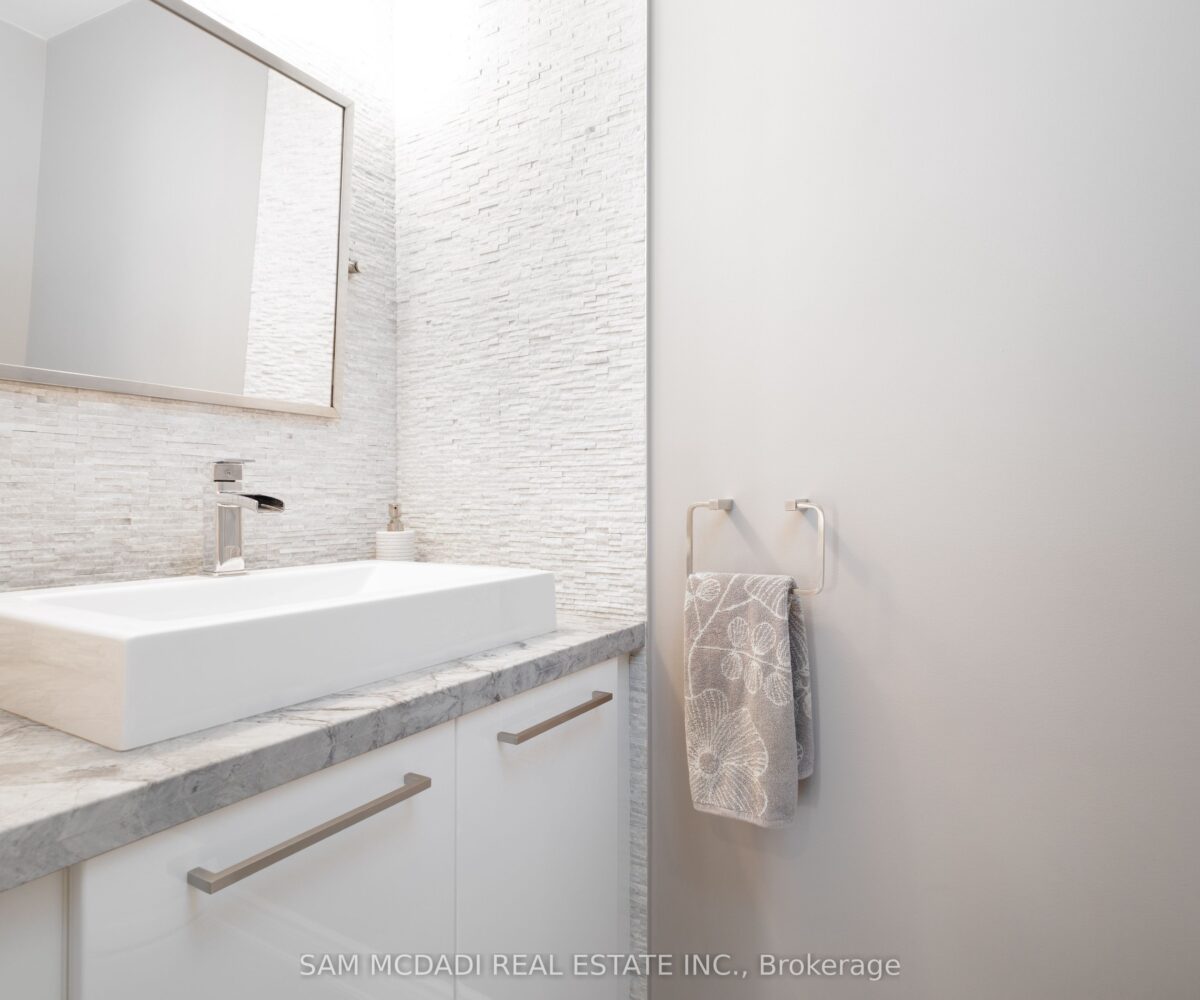 1555 Sir Montys Drive – Featured Listing in Mississauga by Sam McDadi – 09
