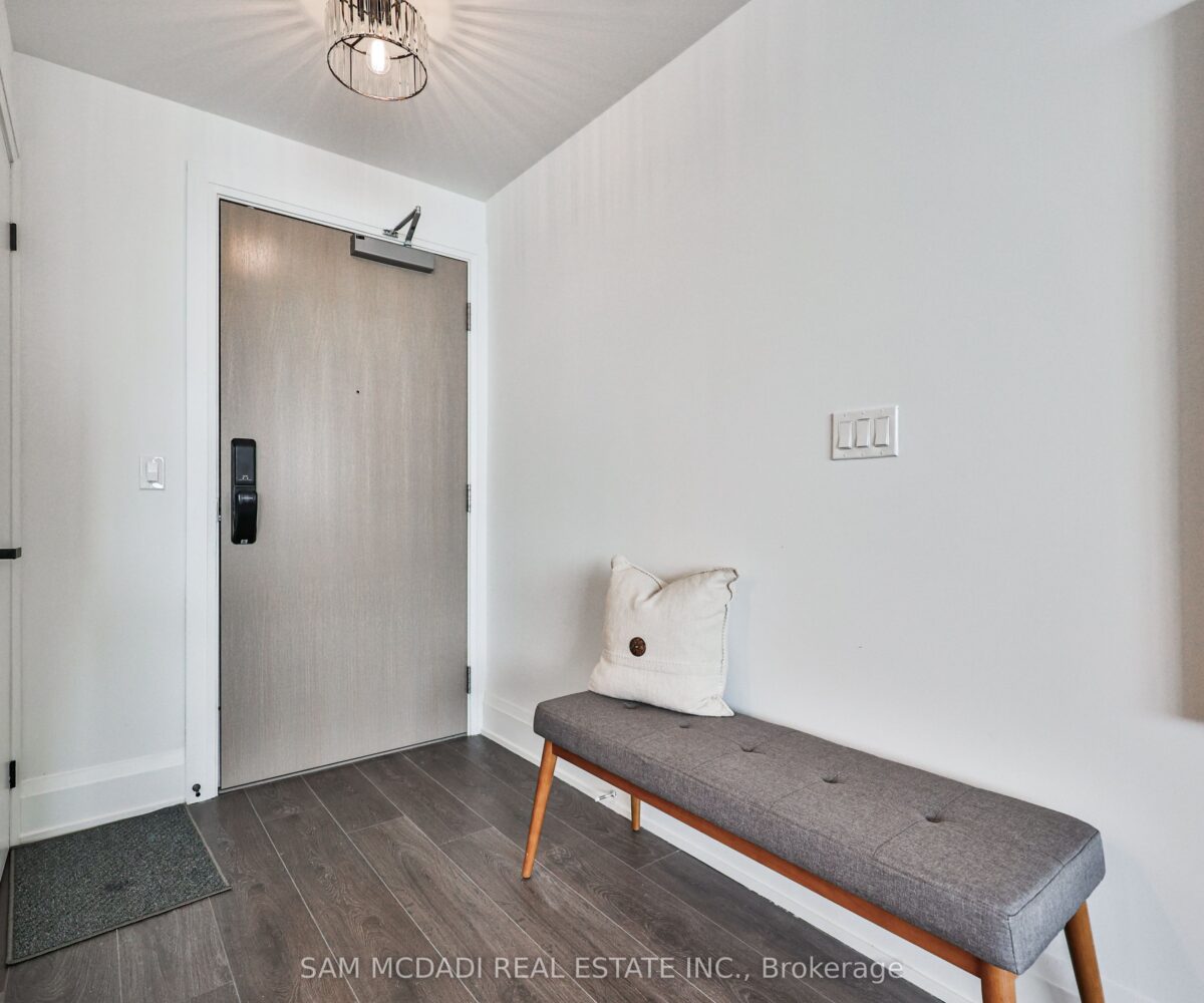 2204 – 370 Martha Street – Featured Listing in Burlington by Sam McDadi – 11