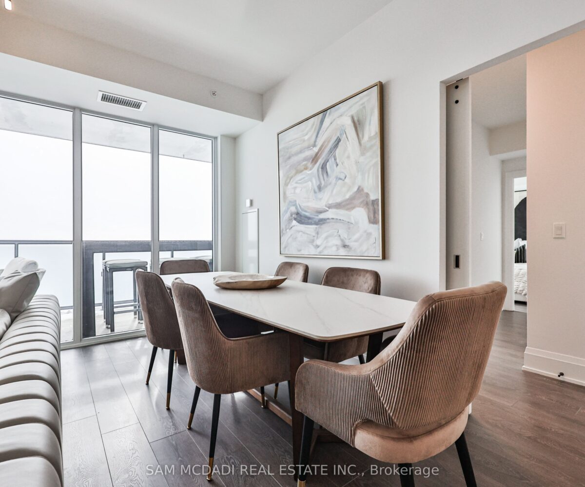 2204 – 370 Martha Street – Featured Listing in Burlington by Sam McDadi – 26