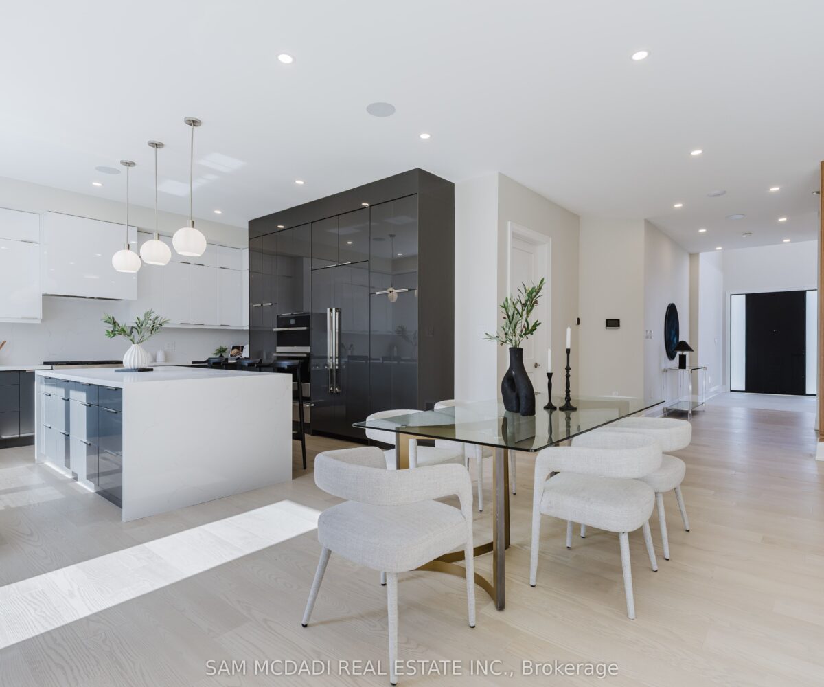 2346 Rebecca Street – Featured Listing in Oakville by Sam McDadi – 10