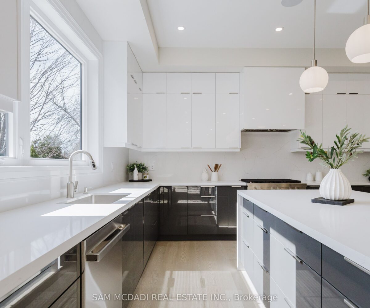2346 Rebecca Street – Featured Listing in Oakville by Sam McDadi – 13