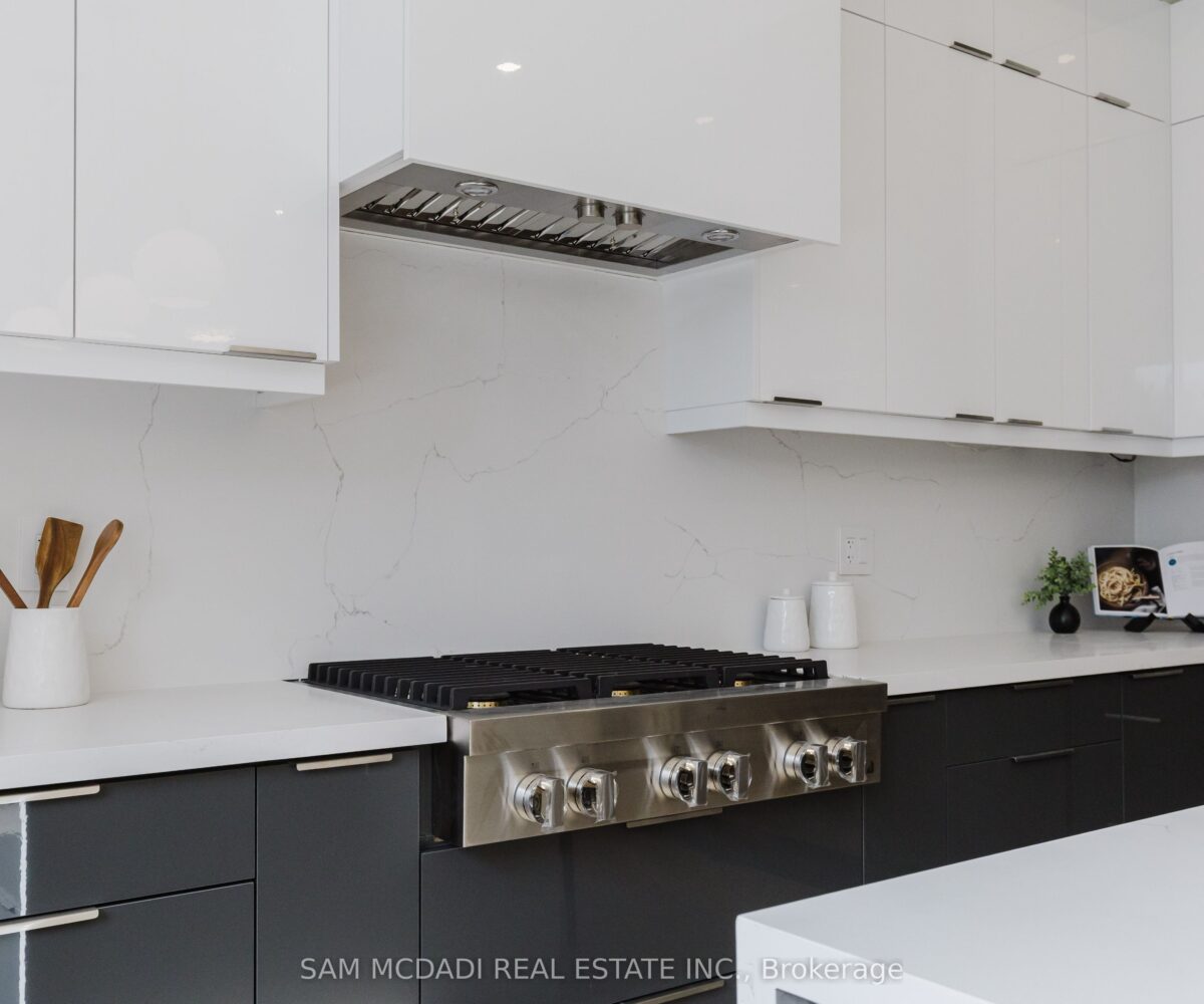 2346 Rebecca Street – Featured Listing in Oakville by Sam McDadi – 14