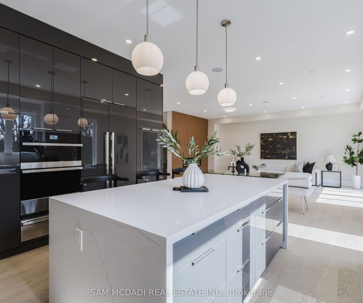 2346 Rebecca Street – Featured Listing in Oakville by Sam McDadi – 15