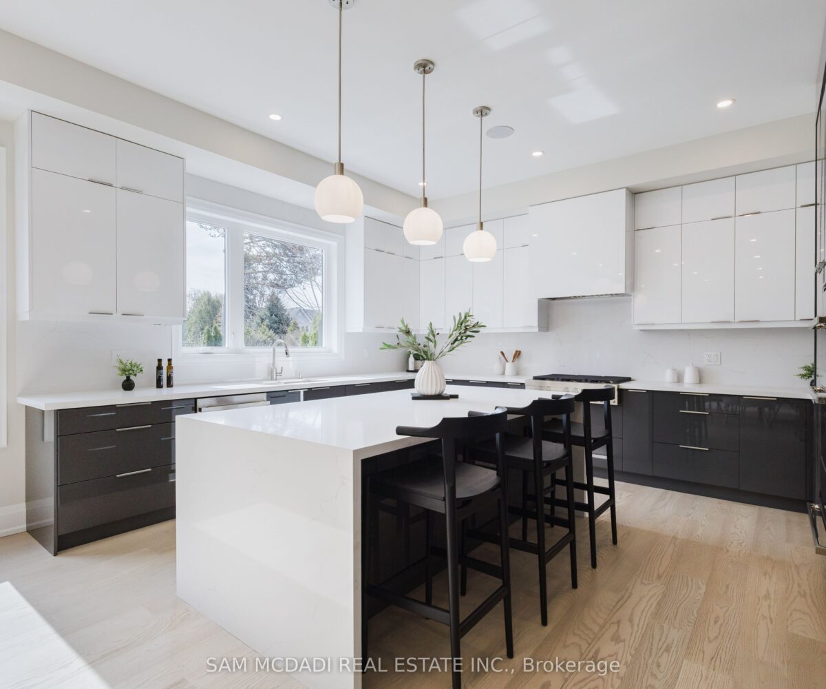 2346 Rebecca Street – Featured Listing in Oakville by Sam McDadi – 17