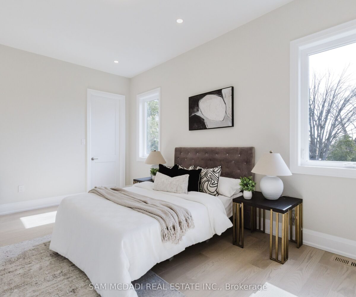 2346 Rebecca Street – Featured Listing in Oakville by Sam McDadi – 22
