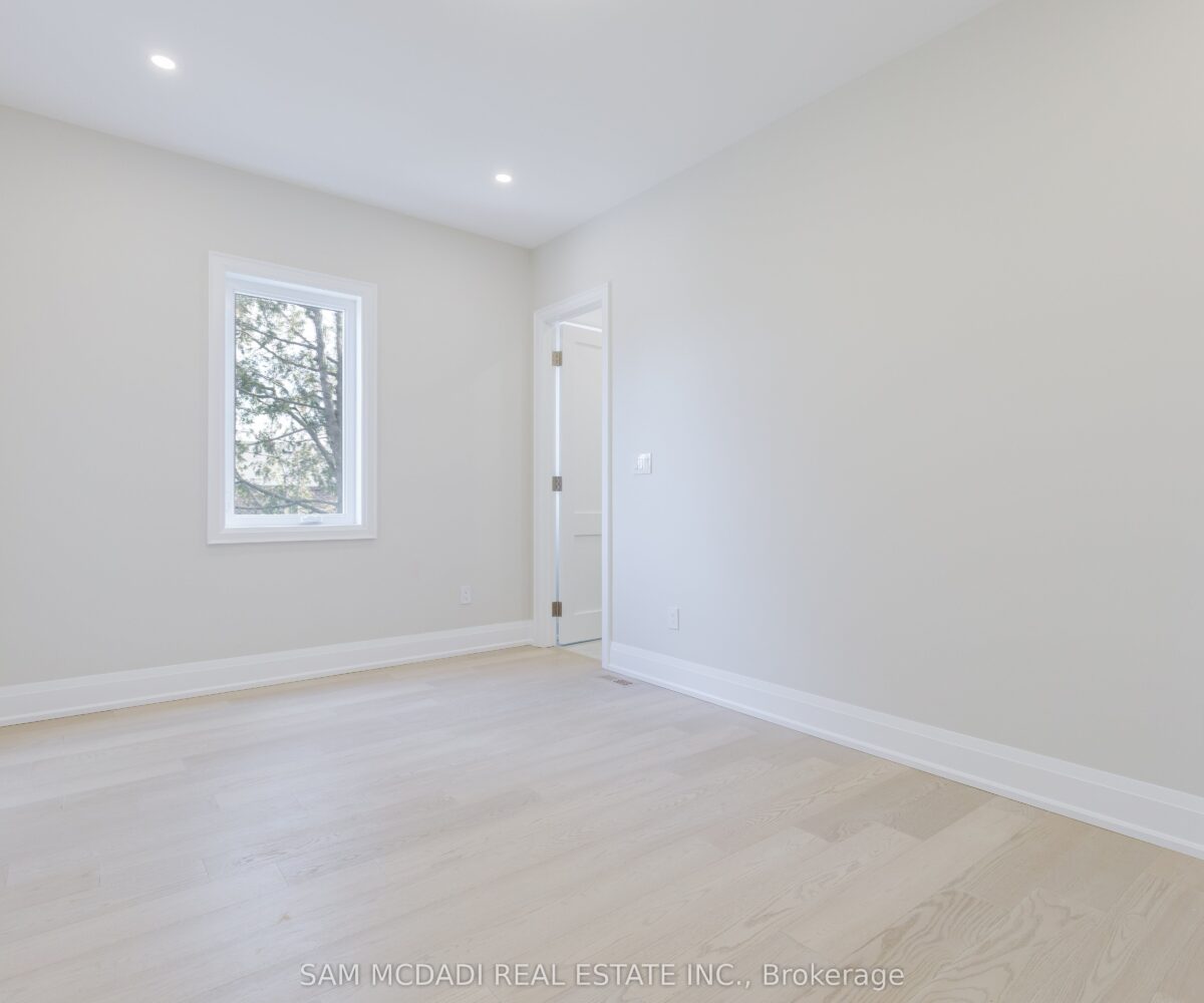 2346 Rebecca Street – Featured Listing in Oakville by Sam McDadi – 36