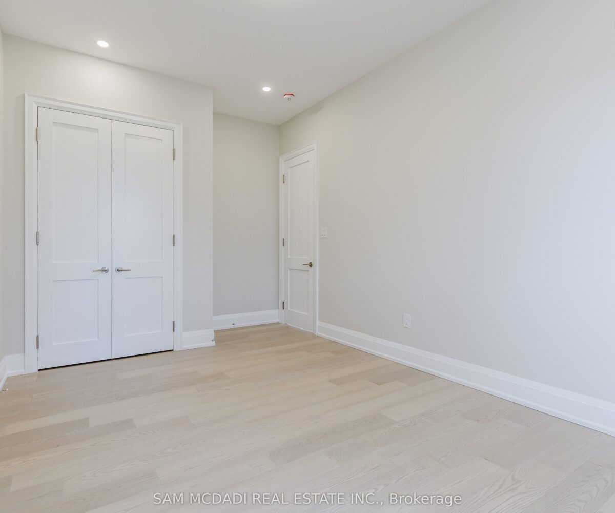 2346 Rebecca Street – Featured Listing in Oakville by Sam McDadi – 37