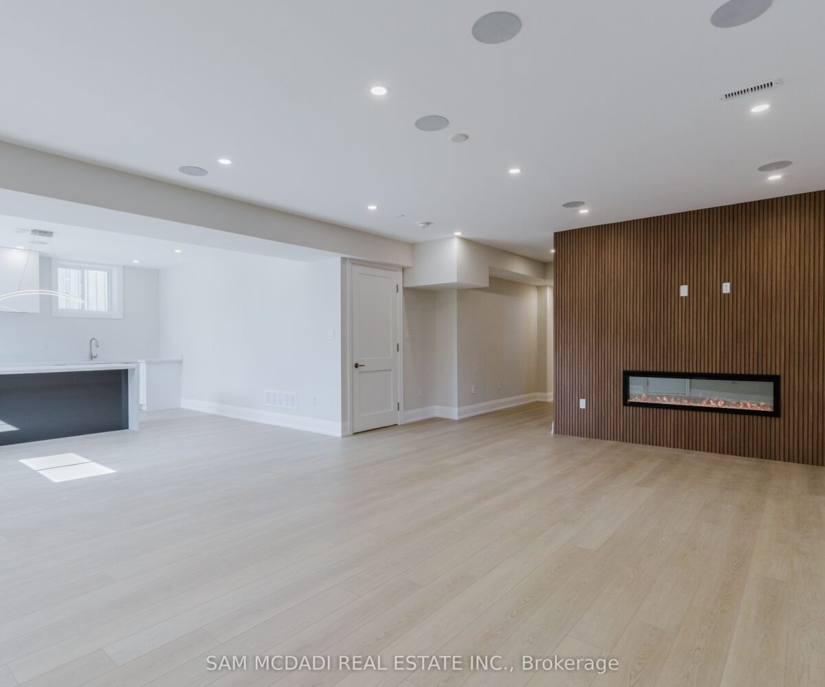 2346 Rebecca Street – Featured Listing in Oakville by Sam McDadi – 42