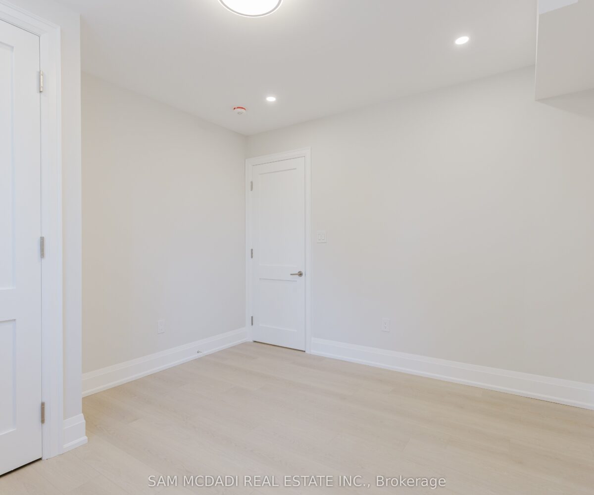 2346 Rebecca Street – Featured Listing in Oakville by Sam McDadi – 46