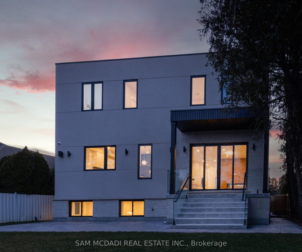 2346 Rebecca Street – Featured Listing in Oakville by Sam McDadi – 48