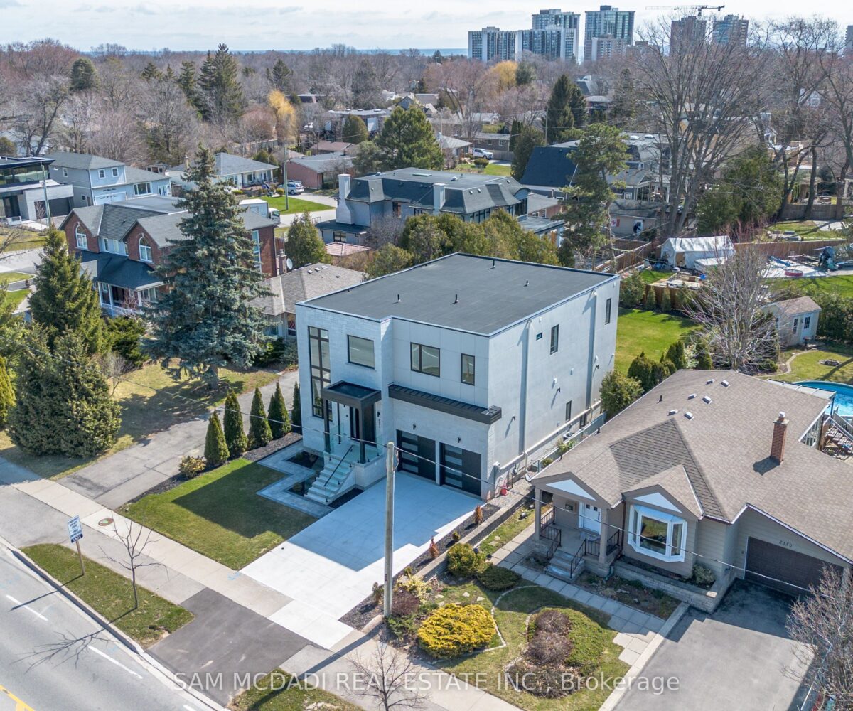 2346 Rebecca Street – Featured Listing in Oakville by Sam McDadi – 50
