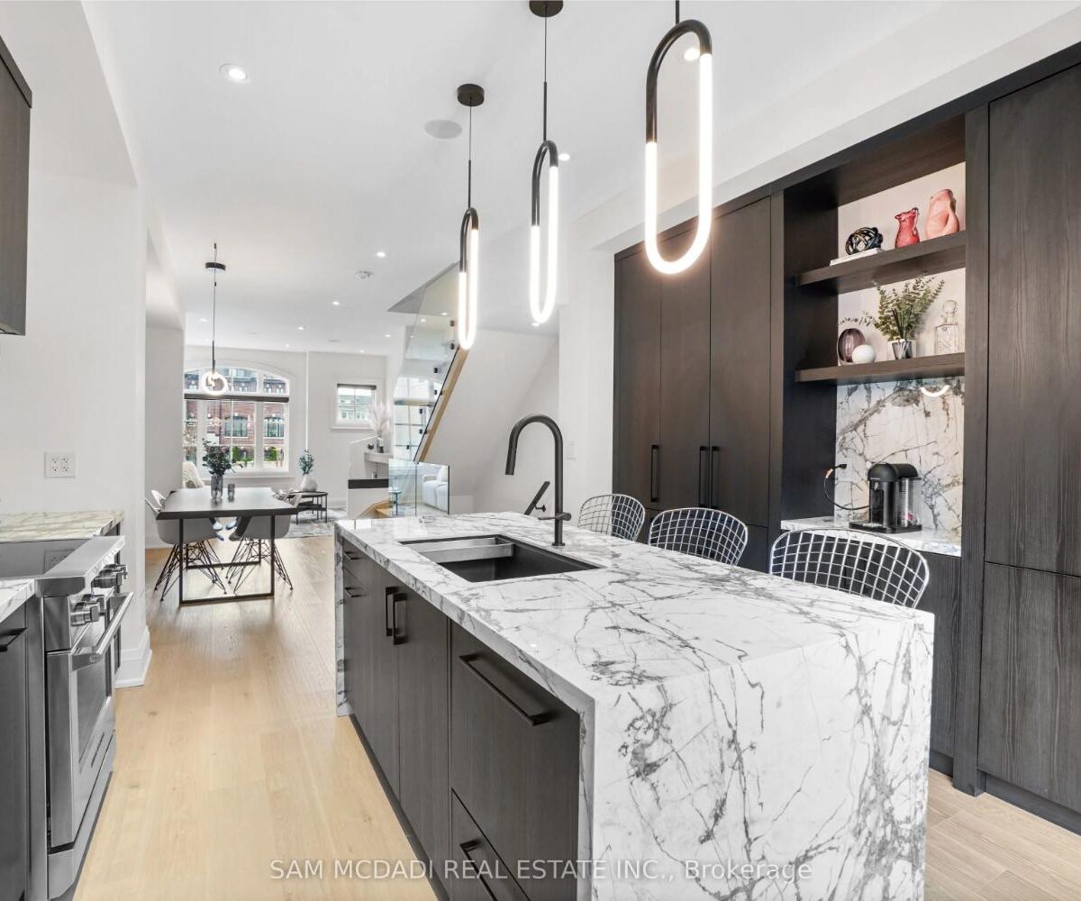 24 – 10 Lunar Crescent – Featured Listing in Mississauga by Sam McDadi – 11