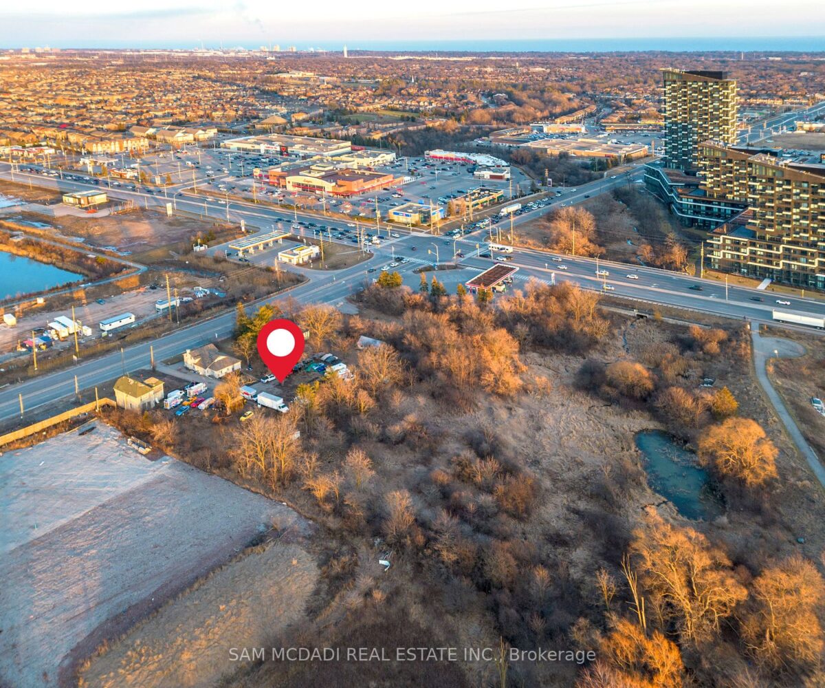 3040 Trafalgar Rd – Commercial Listing in Oakville by Sam McDadi – 02