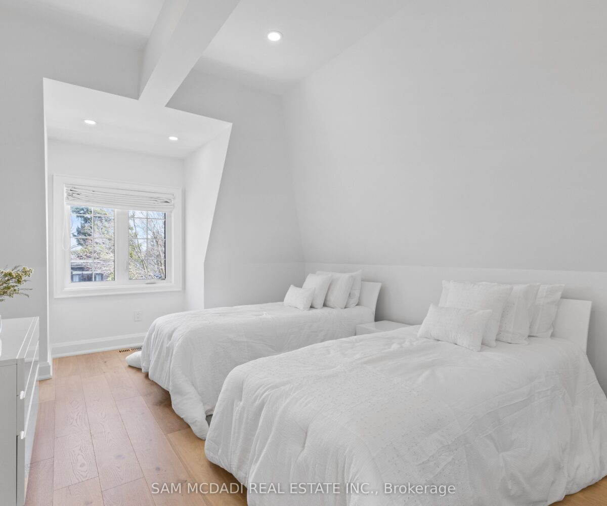 4 Iroquois Avenue – Featured Listing in Mississauga by Sam McDadi – 32