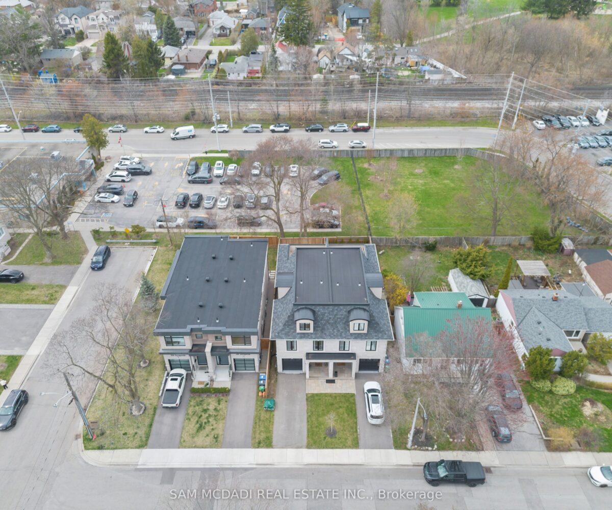 4 Iroquois Avenue – Featured Listing in Mississauga by Sam McDadi – 40