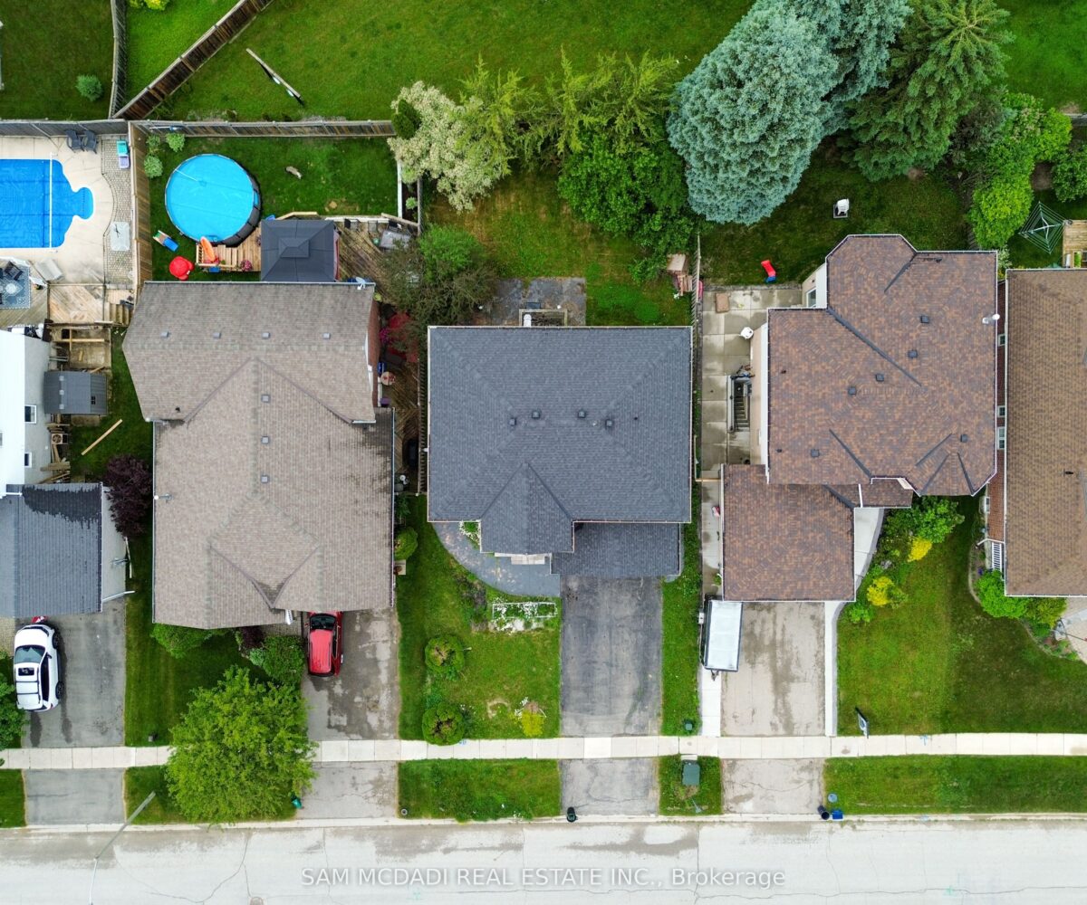412 Olde Village Lane – Featured Listing in Shelburne by Sam McDadi – 32