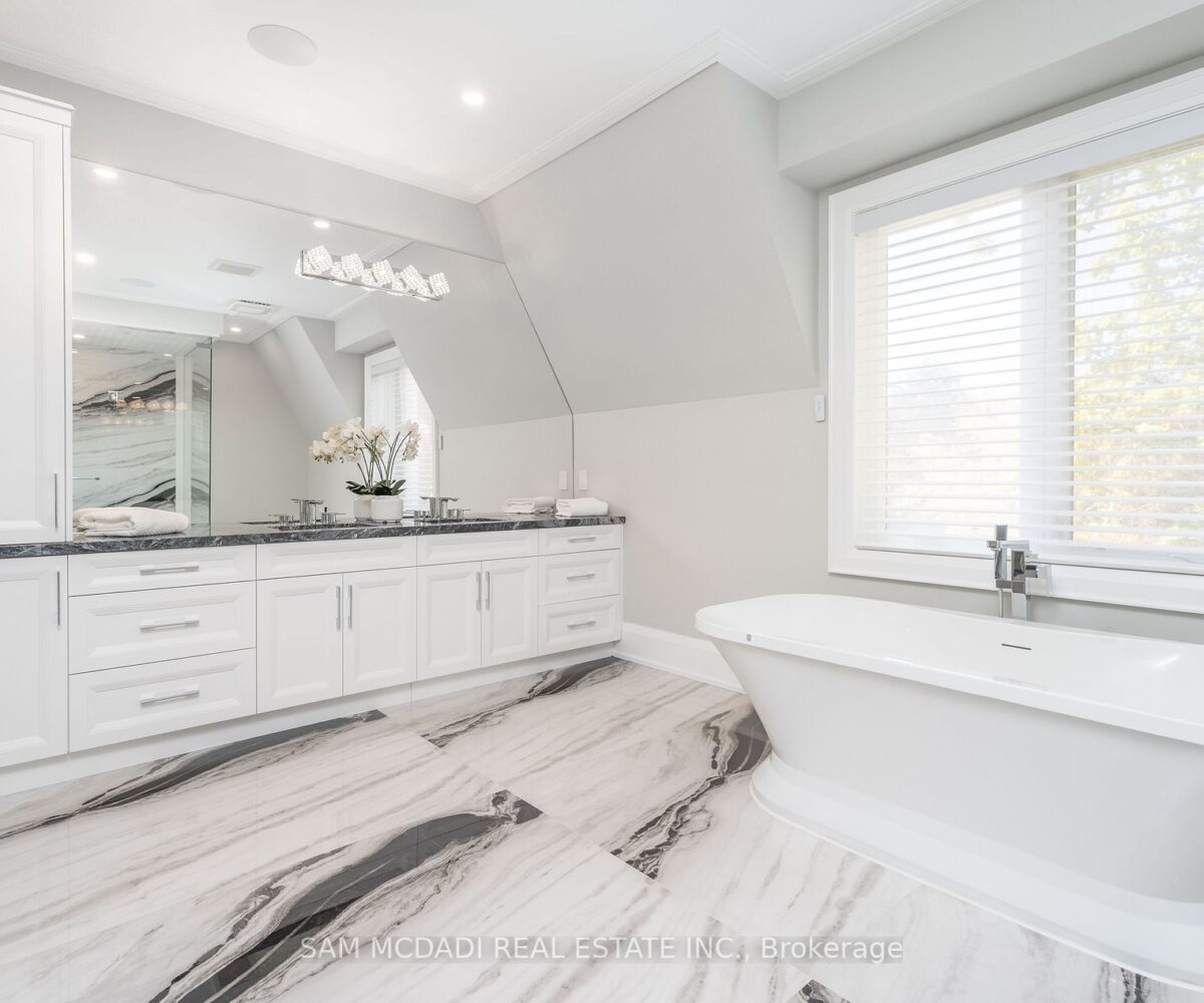 470 Warren Rd - Featured Listing in King by Sam McDadi - 19