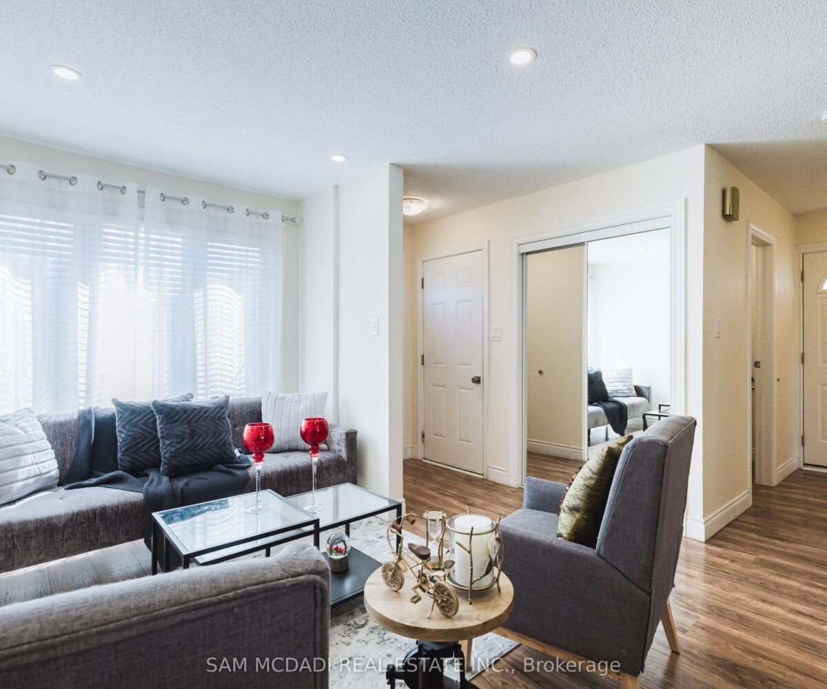 522 Roseheath Drive – Featured Listing in Milton by Sam McDadi – 05