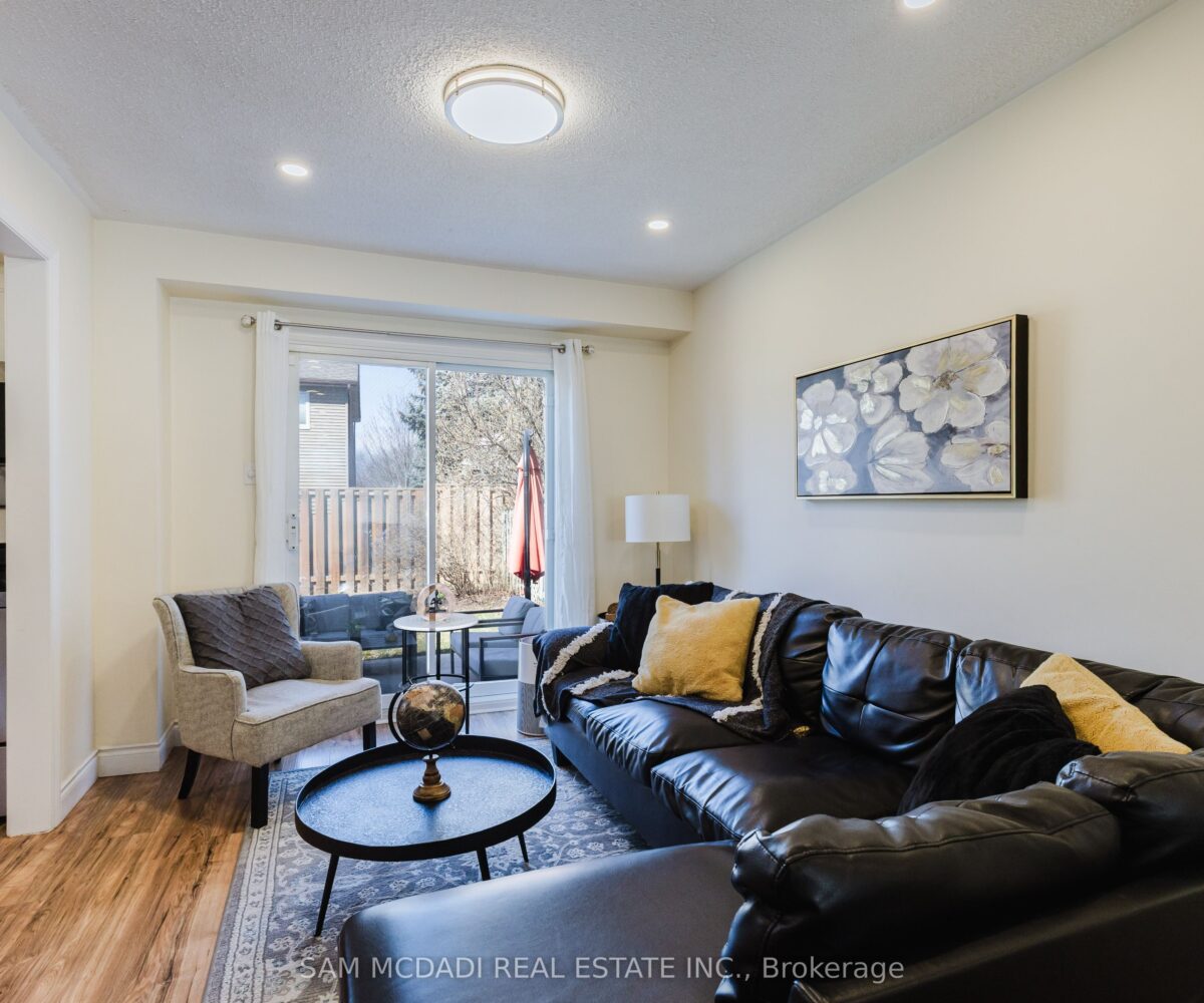 522 Roseheath Drive – Featured Listing in Milton by Sam McDadi – 08