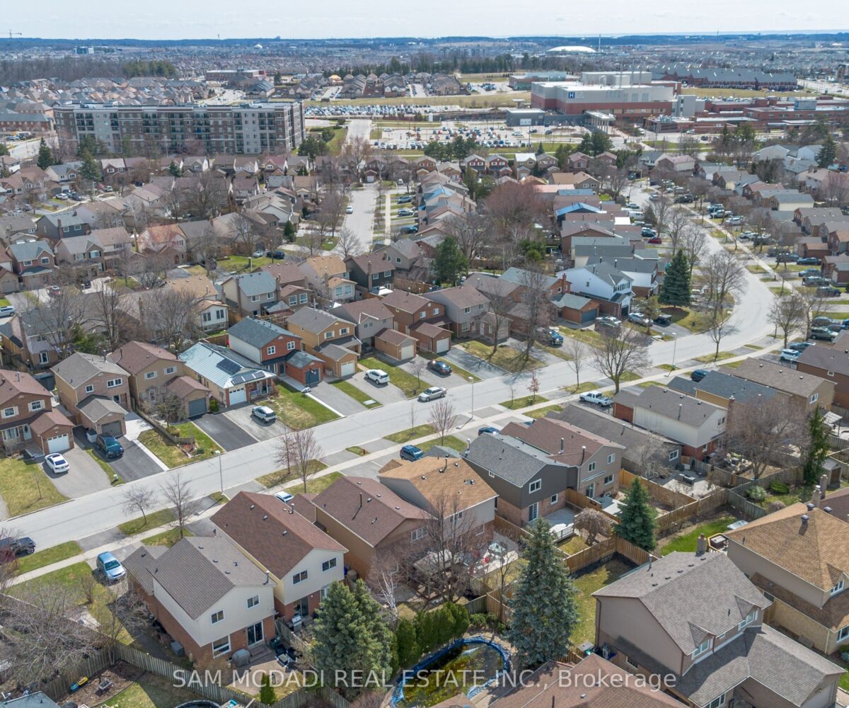 522 Roseheath Drive – Featured Listing in Milton by Sam McDadi – 32