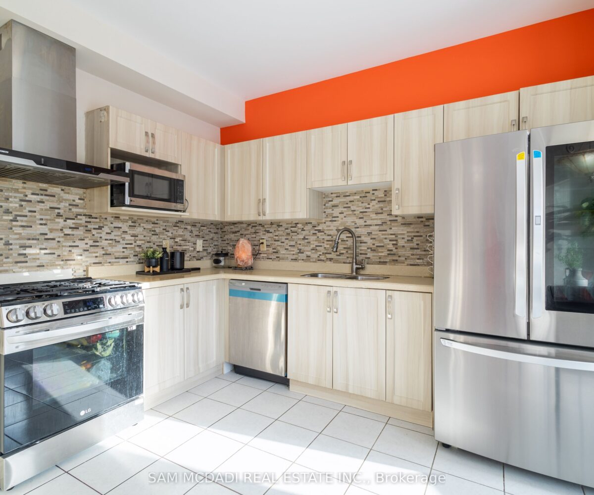 5562 Katy Gate – Featured Listing in Mississauga by Sam McDadi – 11