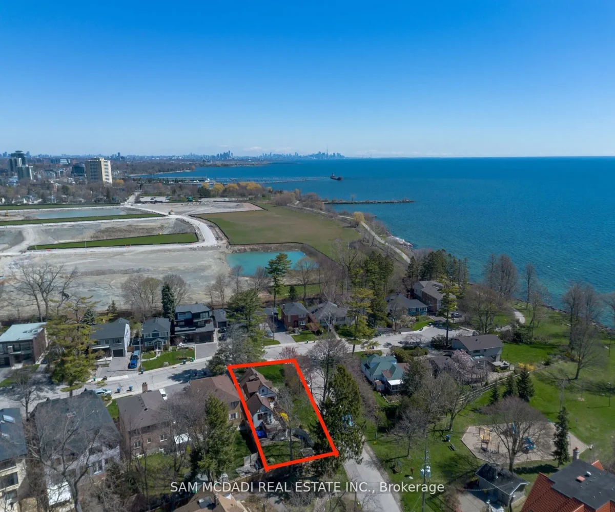 62 Maple Avenue S – Featured Listing in Mississauga by Sam McDadi – 38