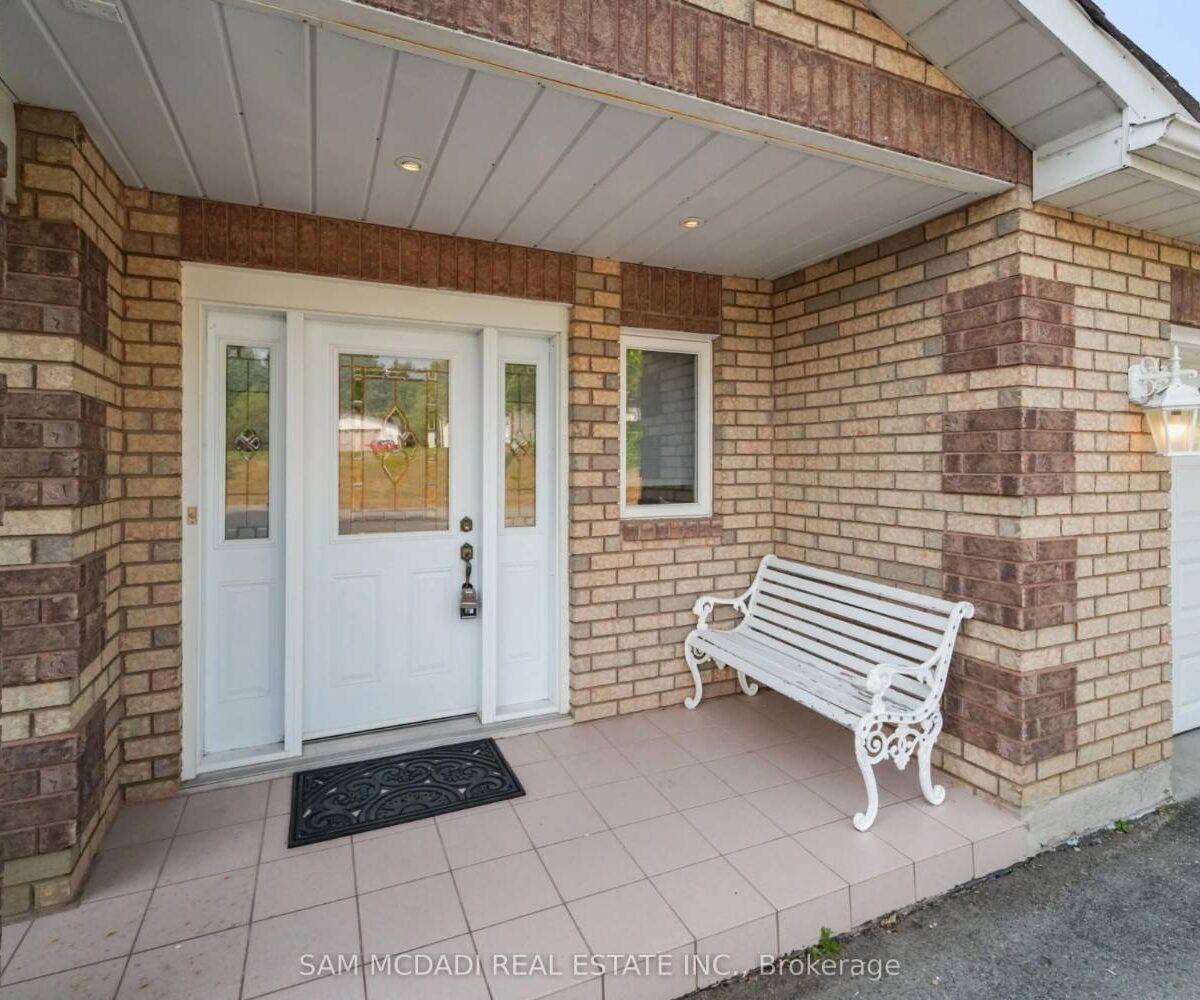 84 Maryland Drive – Featured Listing in Selwyn by Sam McDadi – 03