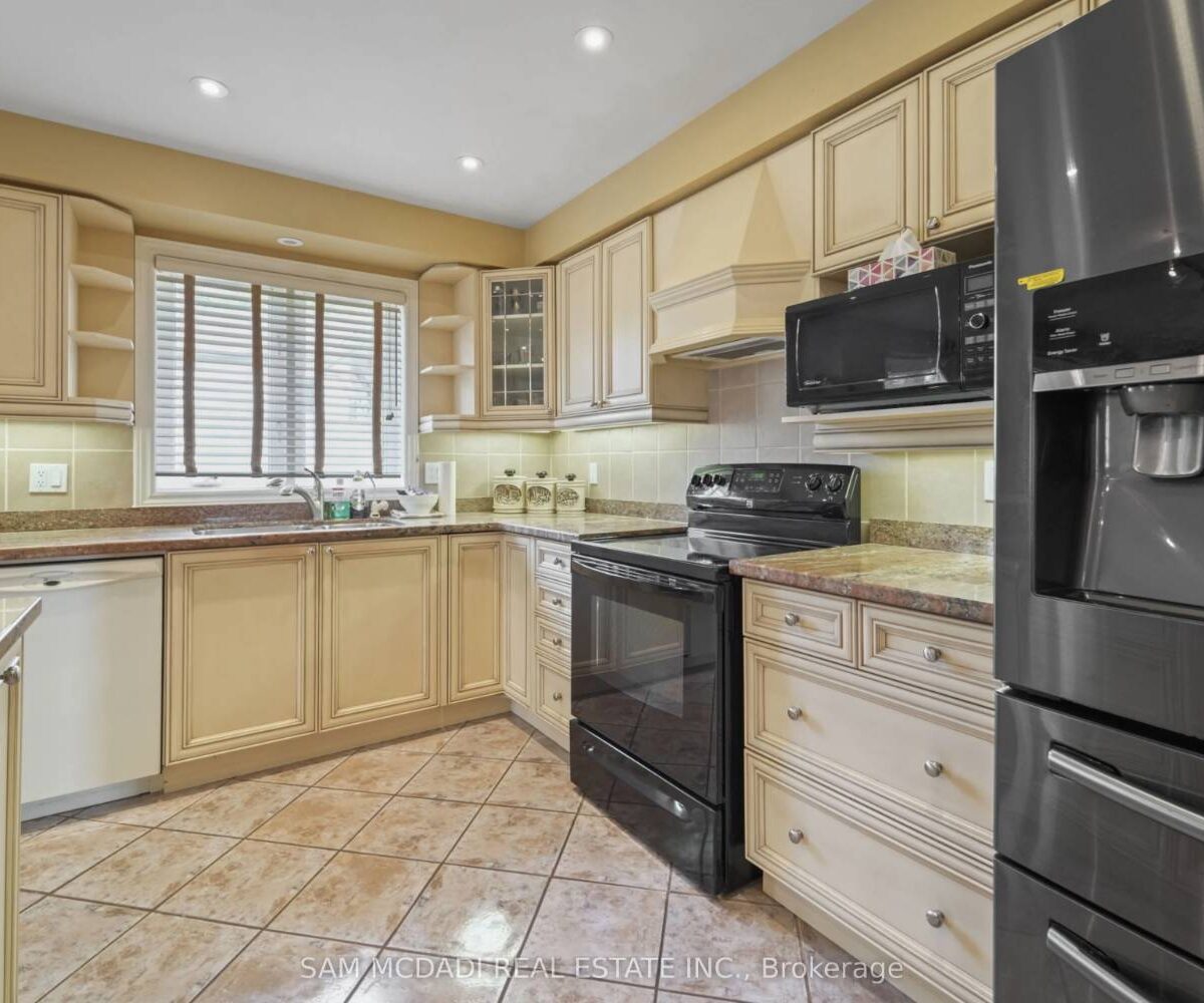 84 Maryland Drive – Featured Listing in Selwyn by Sam McDadi – 09