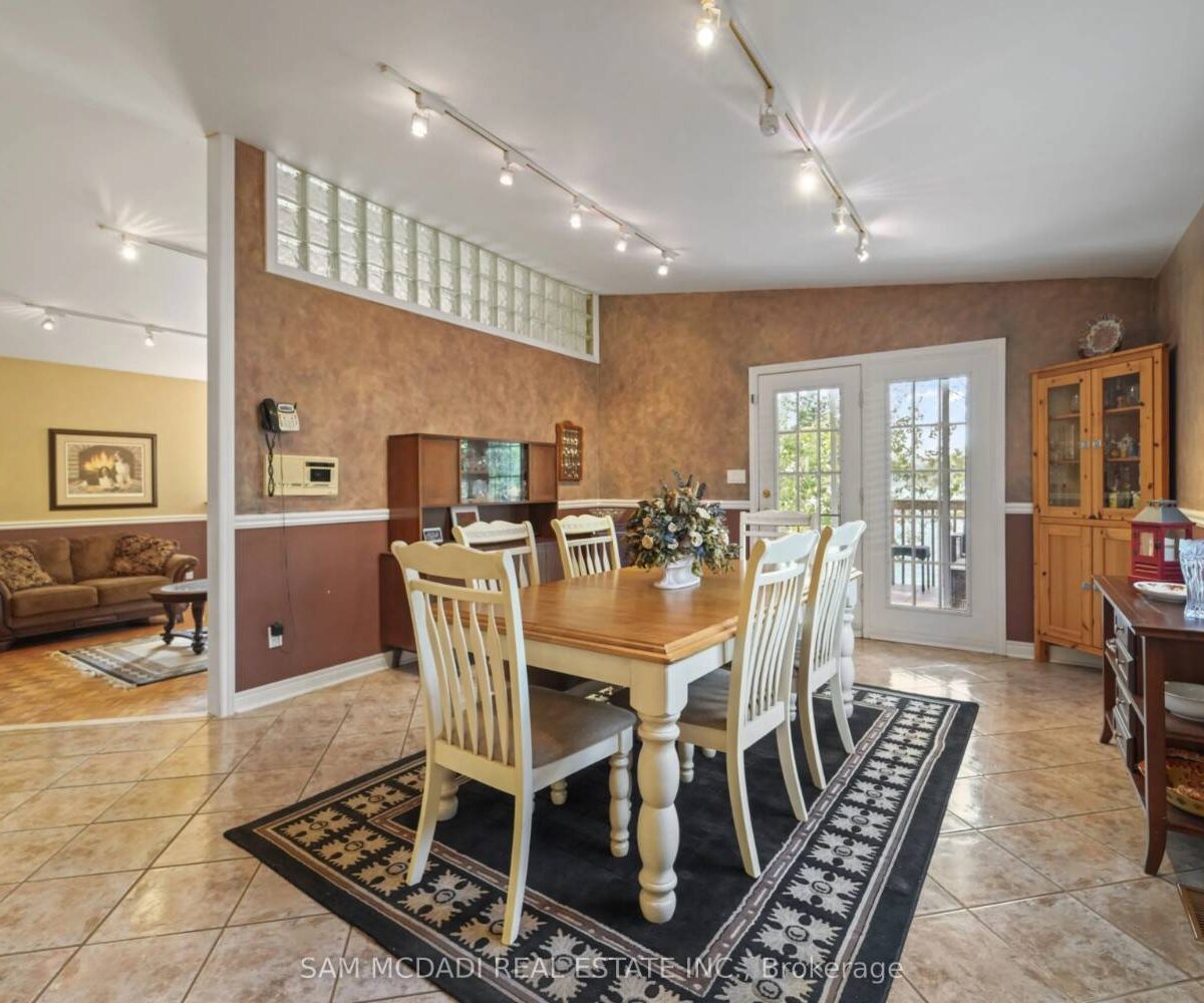 84 Maryland Drive – Featured Listing in Selwyn by Sam McDadi – 11