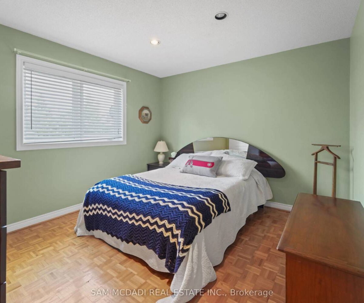 84 Maryland Drive – Featured Listing in Selwyn by Sam McDadi – 26