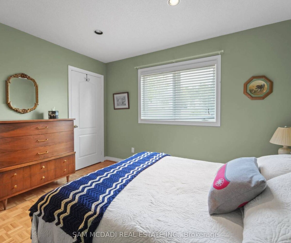 84 Maryland Drive – Featured Listing in Selwyn by Sam McDadi – 27